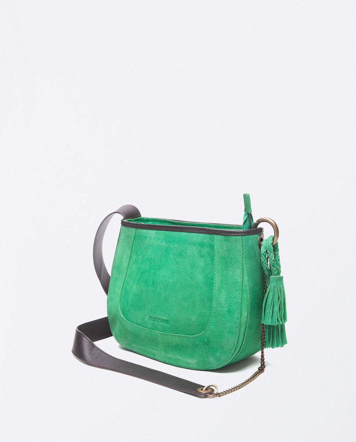 Leather shoulder bag with smooth tassel and handle Green