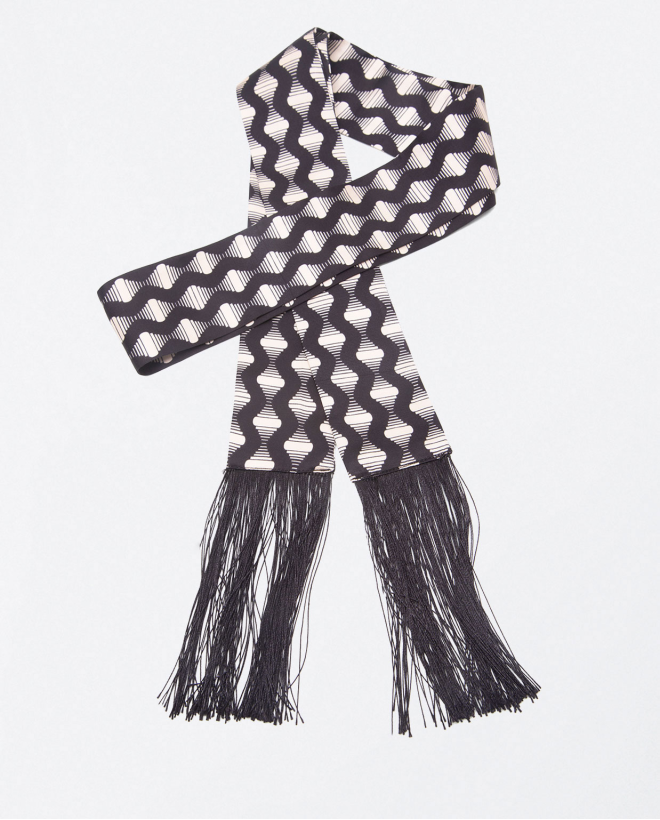 Narrow fringed print scarf...