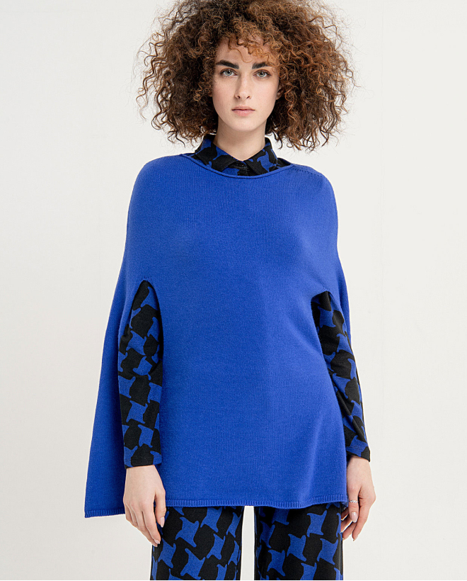 Plain short closed knitted coat Cobalt Blue