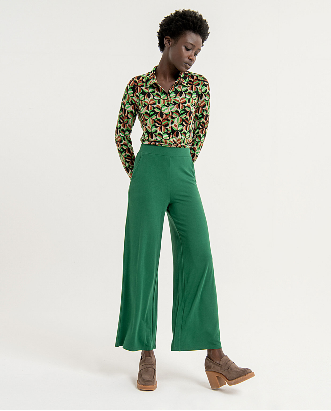 Plain flare style long trousers with pockets Green