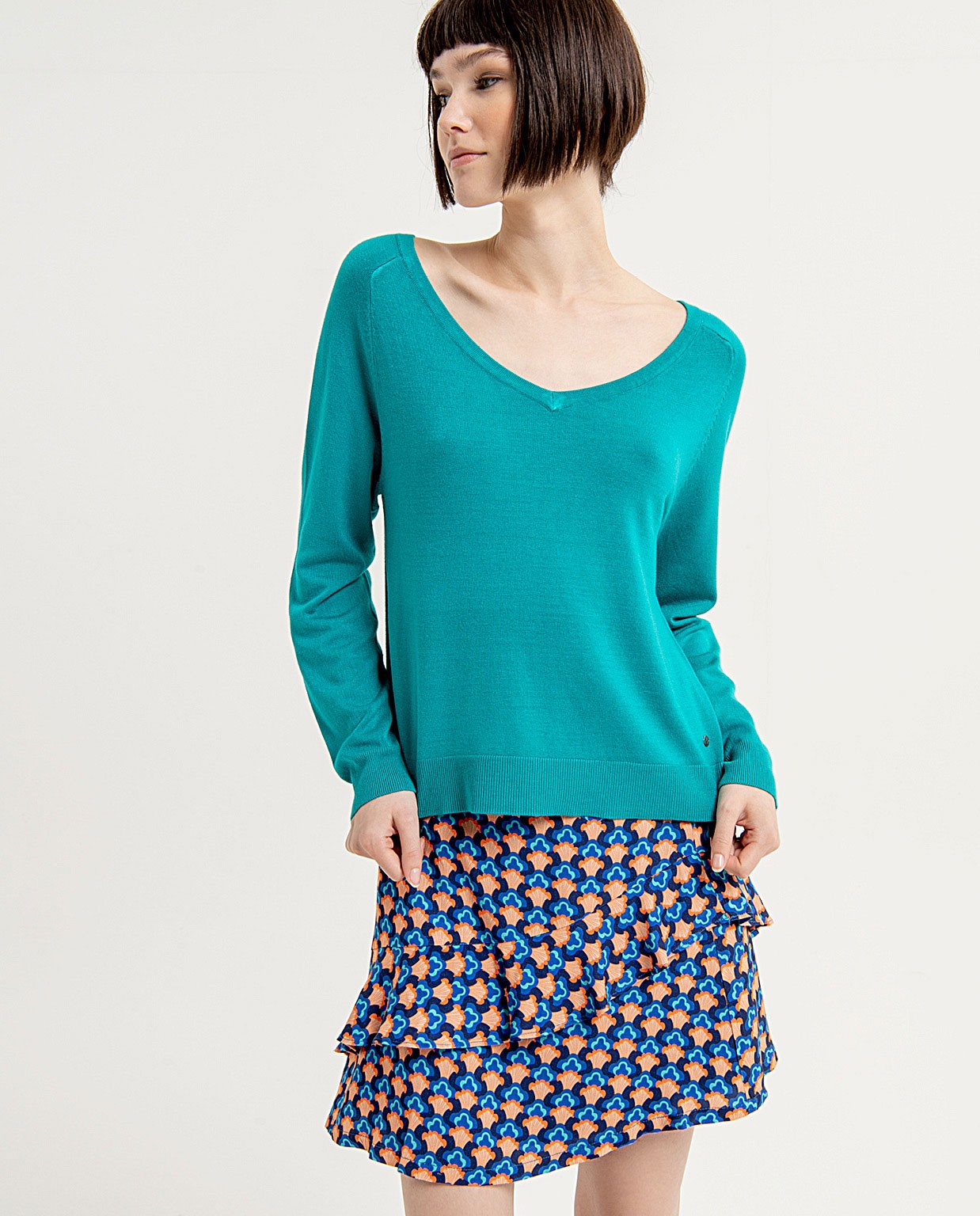 Plain stretch wide V-neck knit jumper with plain r Turquoise