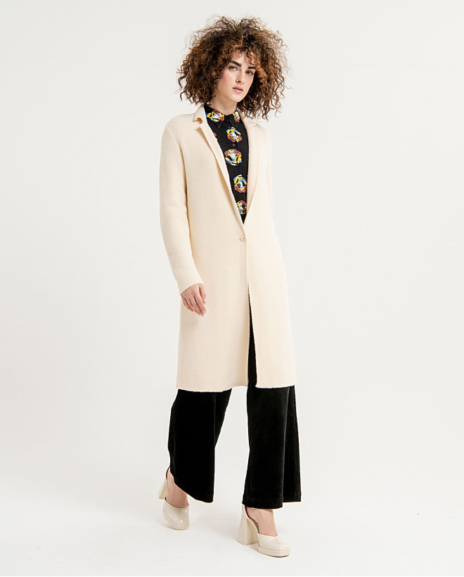 Plain knitted coat with lapel collar Ecru
