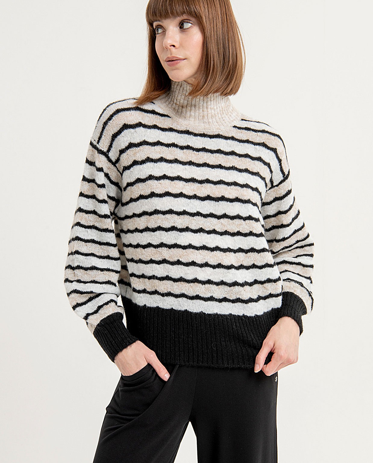 Short knitted jumper with striped turtleneck Black