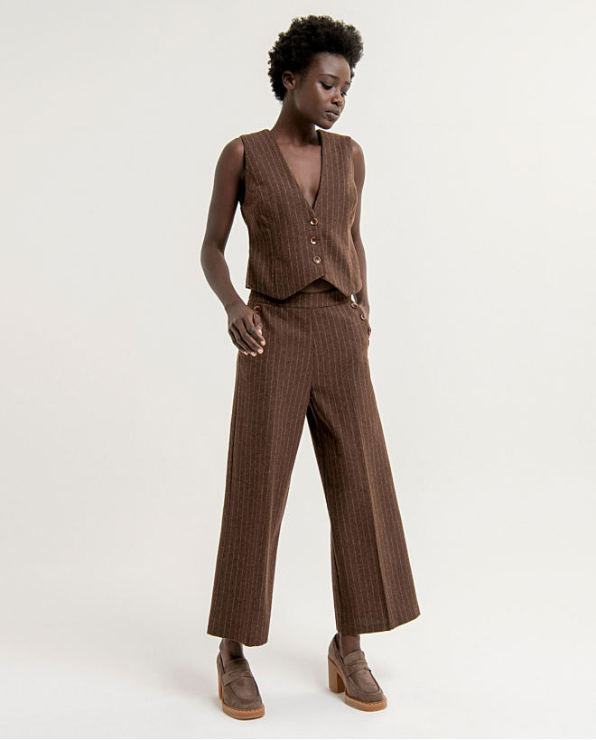 Wide pants with buttons on pocket Brown