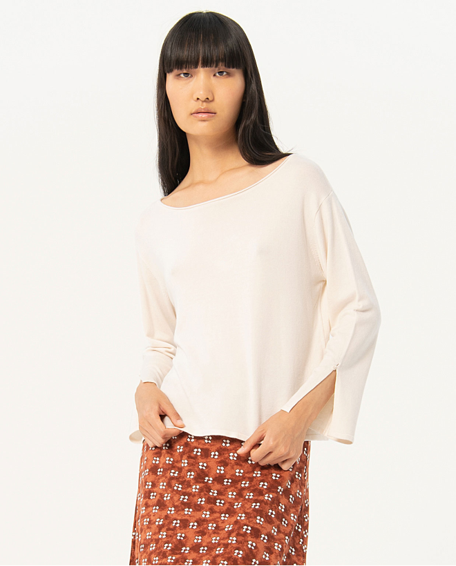 Open sleeve knitted sweater White