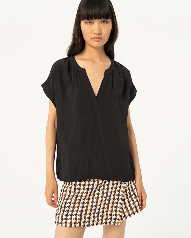 Plain plain crepe sleeve drop sleeve blouse Black