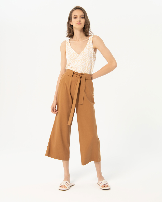 Wide and straight plain cropped pants Camel