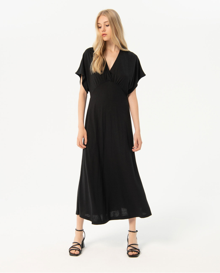 Vestido midi manga murciélago liso Negro