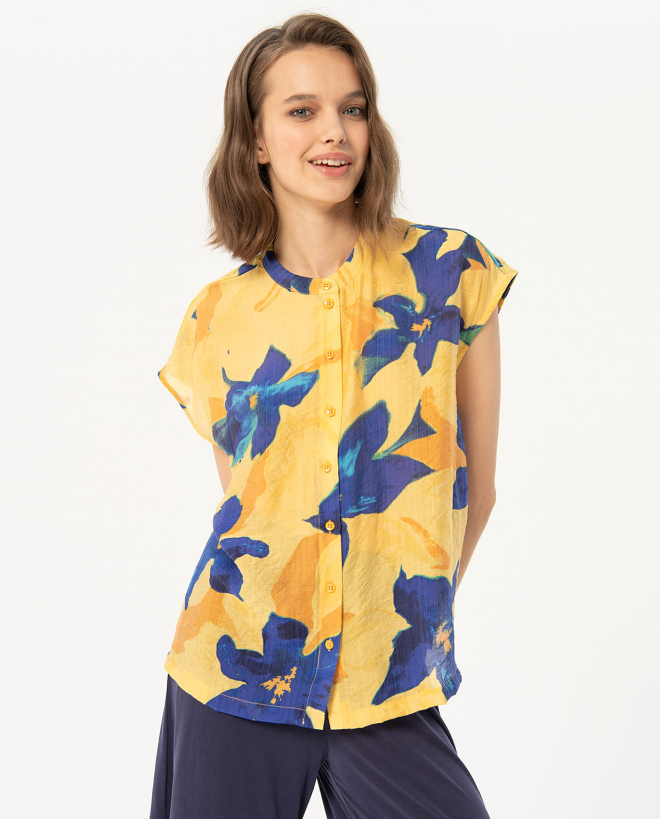 Printed sleeveless shirt with mao collar Yellow