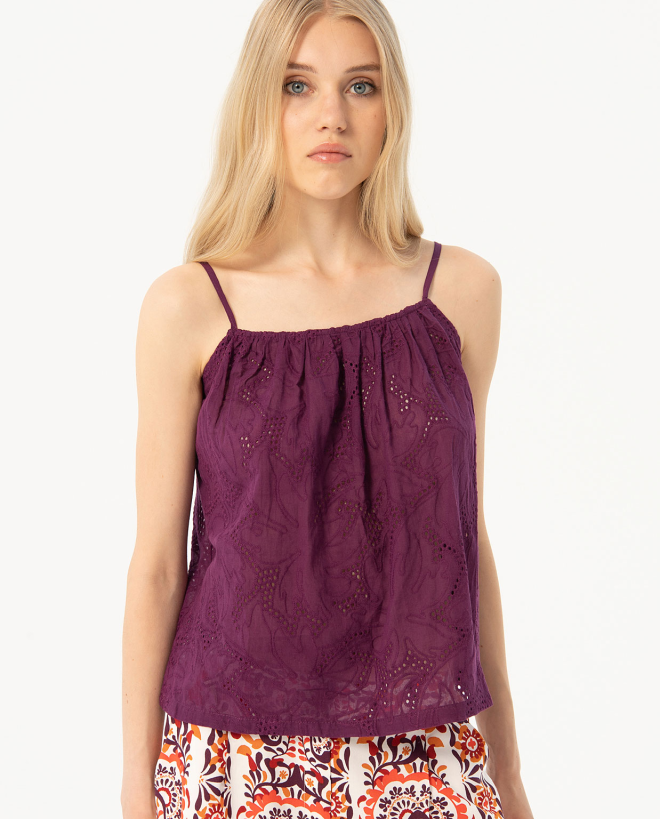 Plain embroidered and openwork straps top Maroon