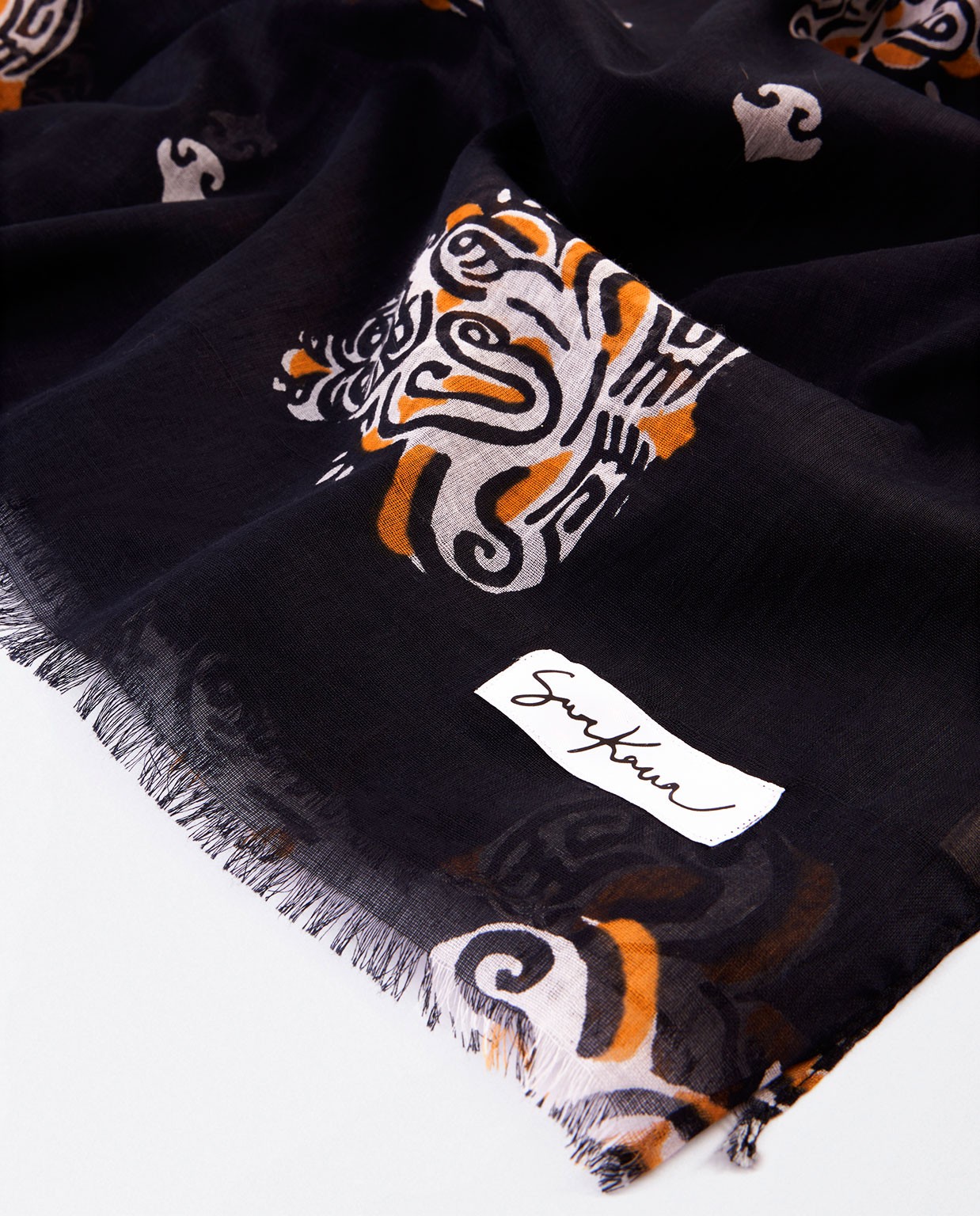 Printed sarong scarf Black