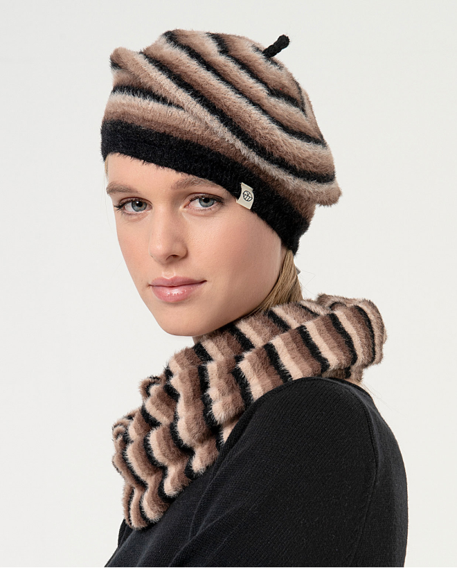 Striped fur beret Black