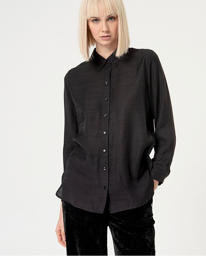 Smooth structured shirt...