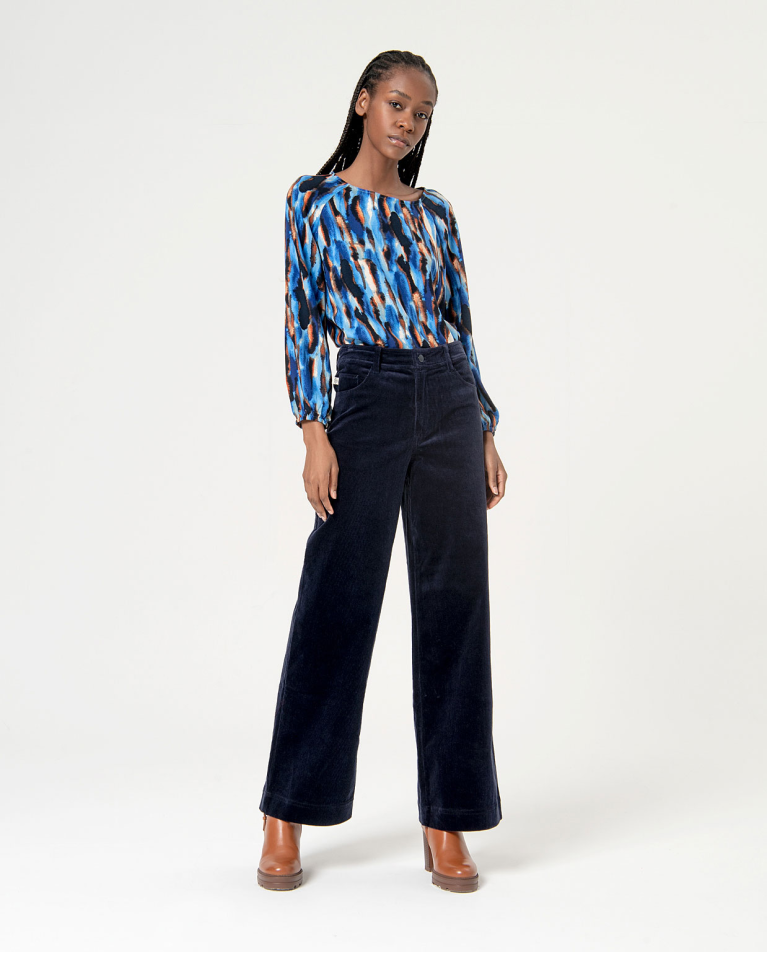 Pantalon bleu marine femme large sale