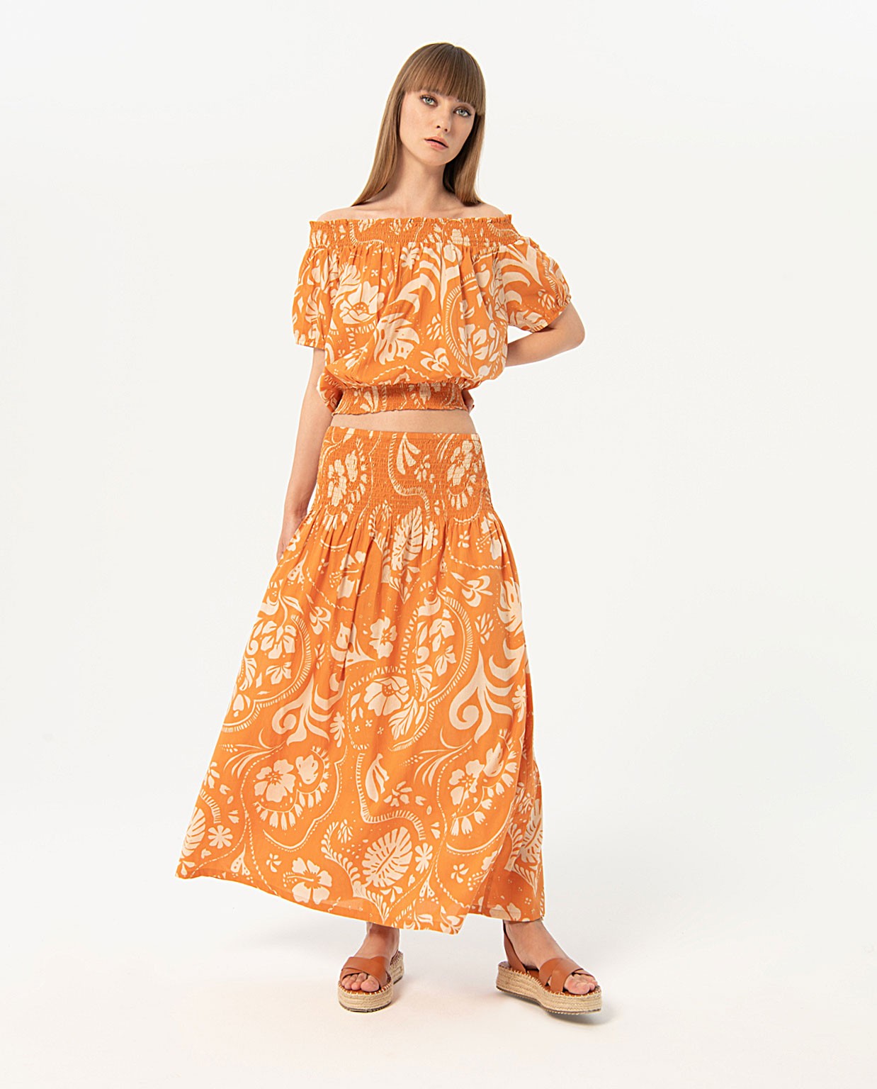 Long skirt with gathered elastic waistband Tile