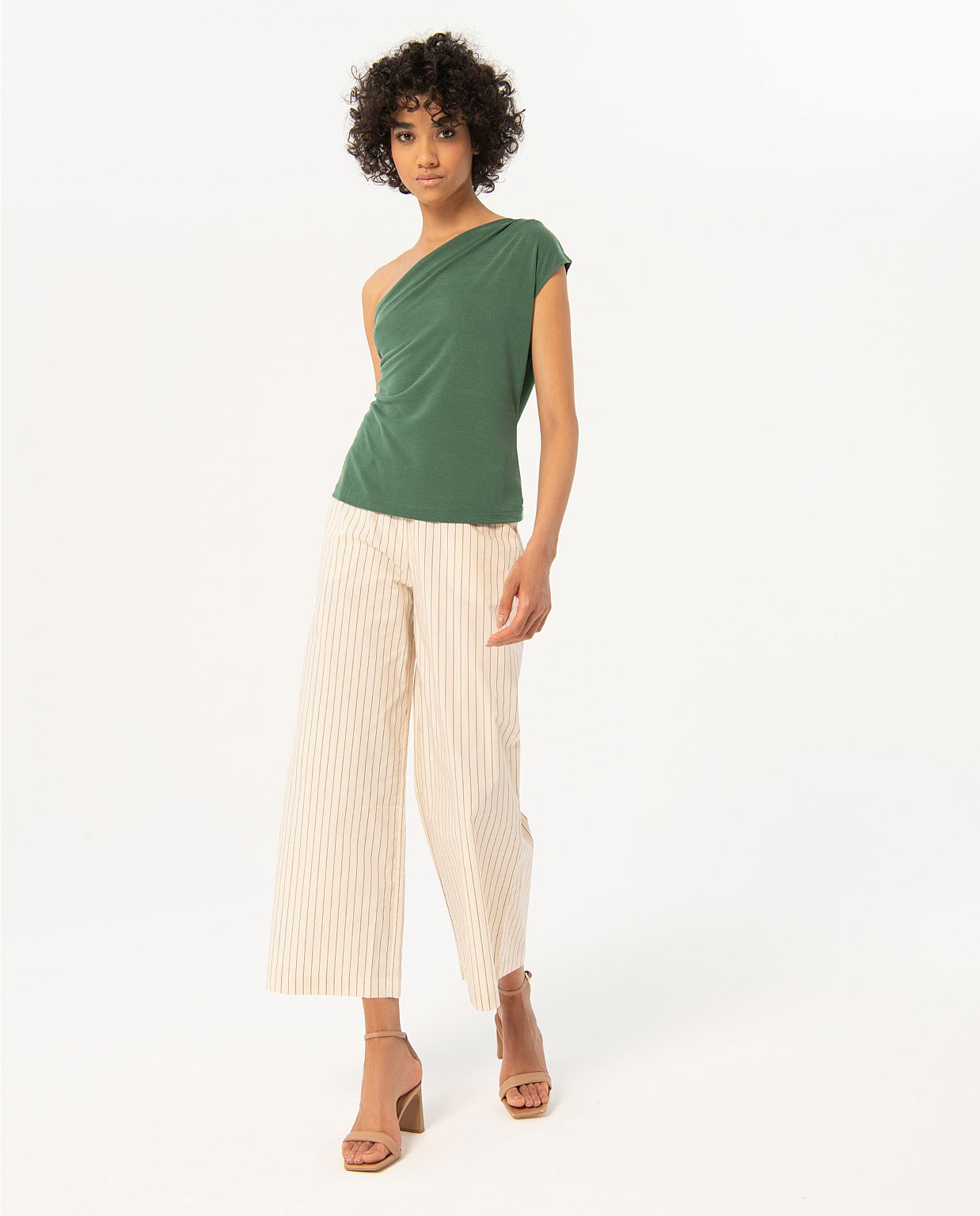 Asymmetrical plain t-shirt with ruffles Khaki