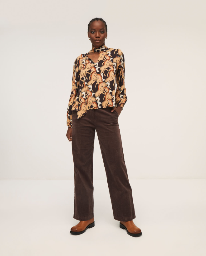 Straight trousers with lined button in waist Chocolate