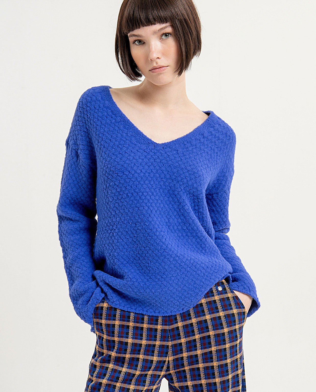 Pull en maille large avec col en V large Bleu cobalt