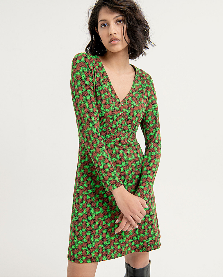 Vestido corto con cuello V elástico y estampado Verde