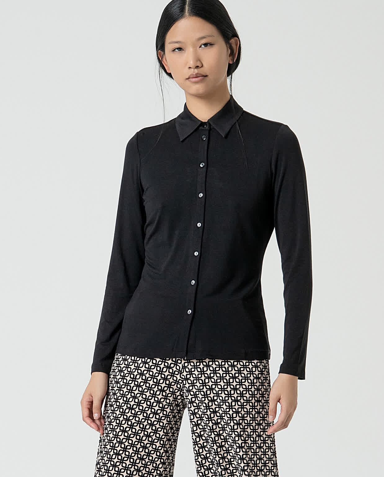 Basic plain bamboo shirt Black