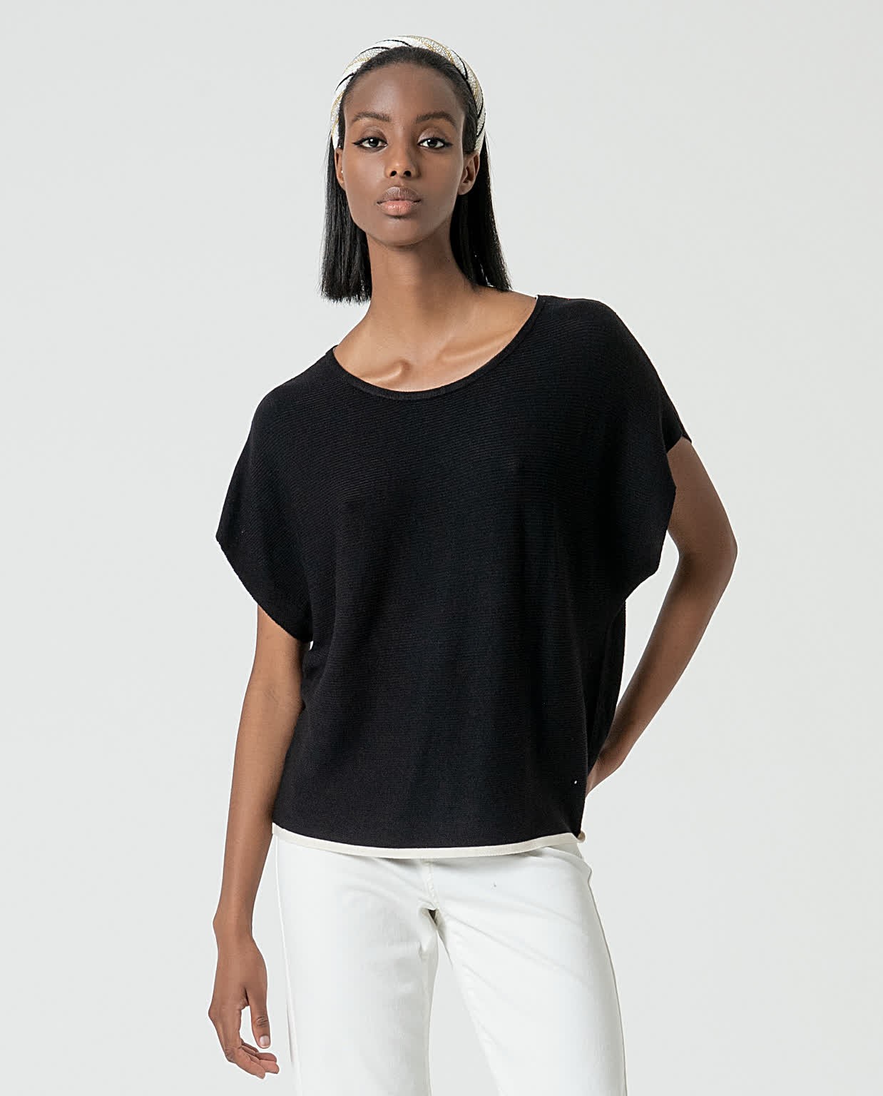 Plain knit short-sleeved jumper Black