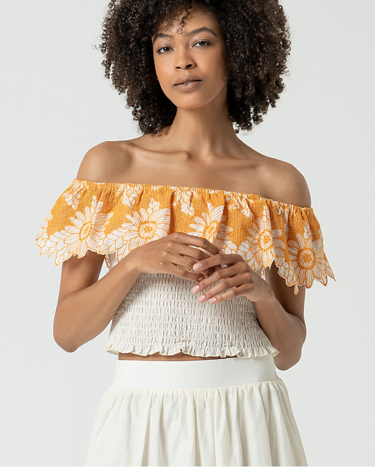 Crop top with embroidered off-the-shoulder necklin Beige