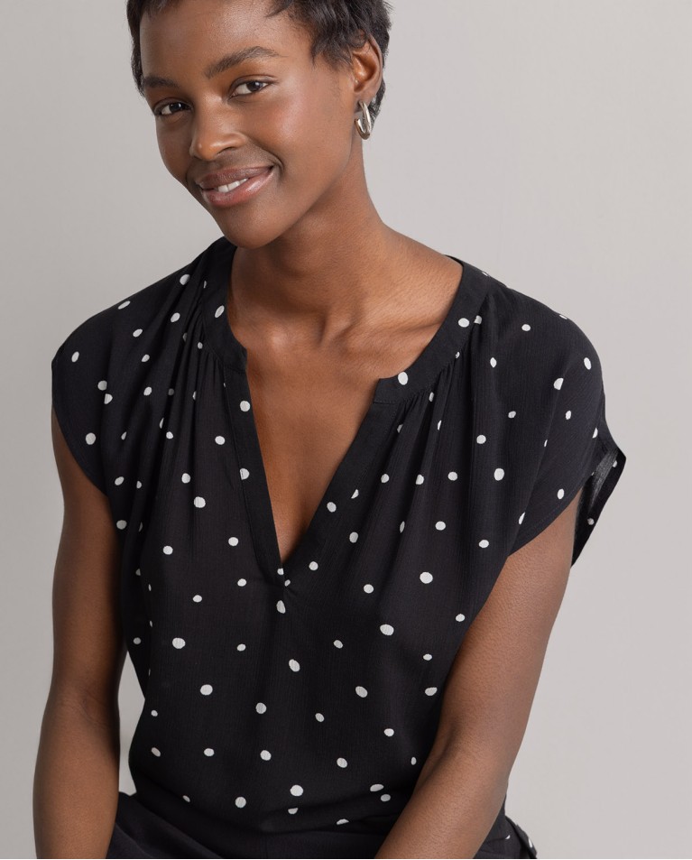 Loose-fitting blouse with polka dots Black