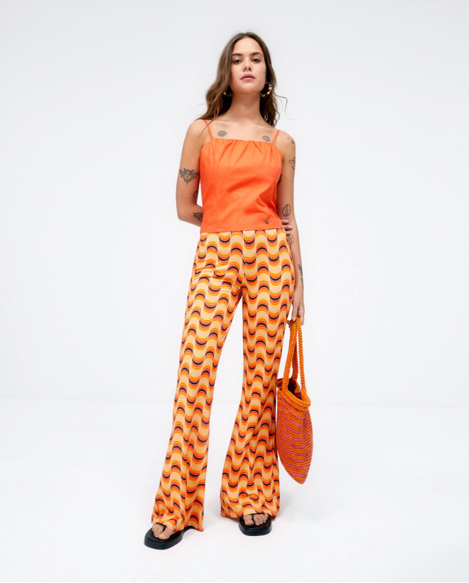 Crochet woven shoulder shopper bag. e and brown st Orange