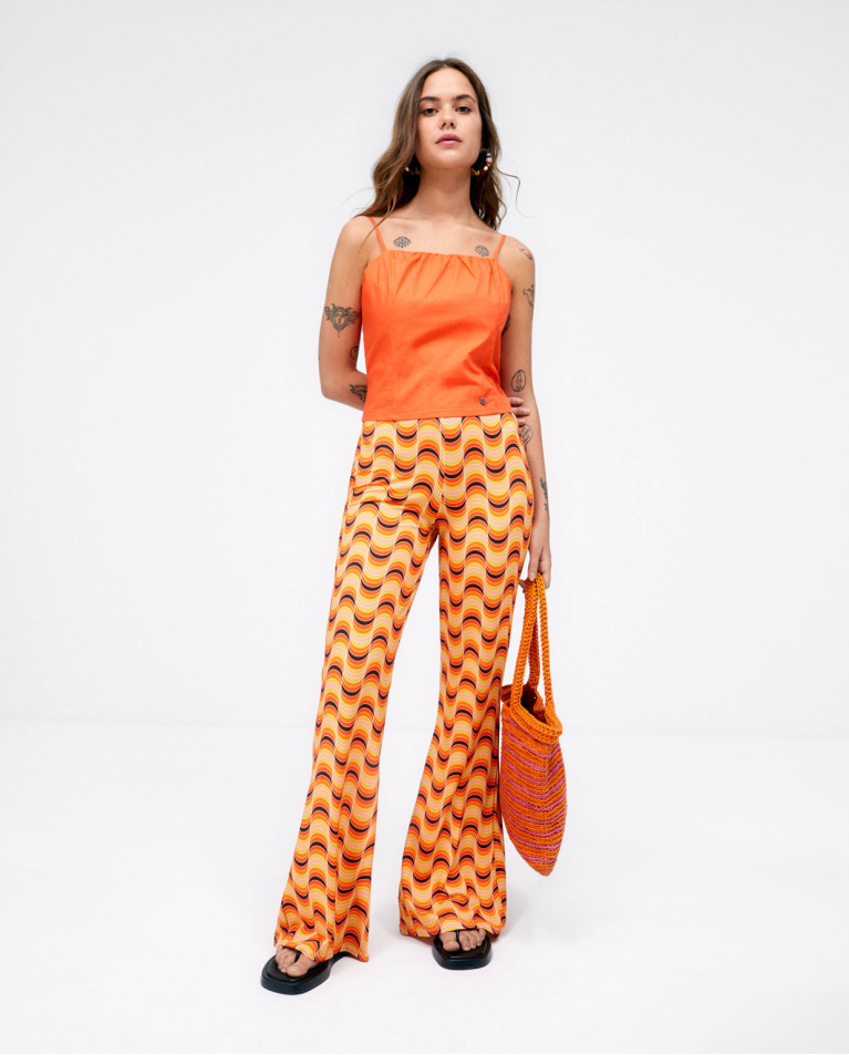 Crochet woven shoulder shopper bag. e and brown st Orange