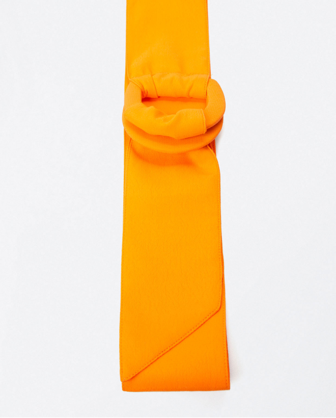 Large ceinture en tissu avec double boucle. Orange