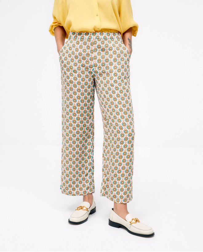Pantaloni lunghi dritti. Vita elastica. Stampa Giallo