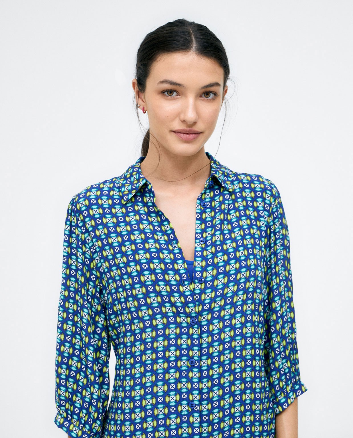 Robe chemise. Manches bouffantes. Imprimé  Bleu