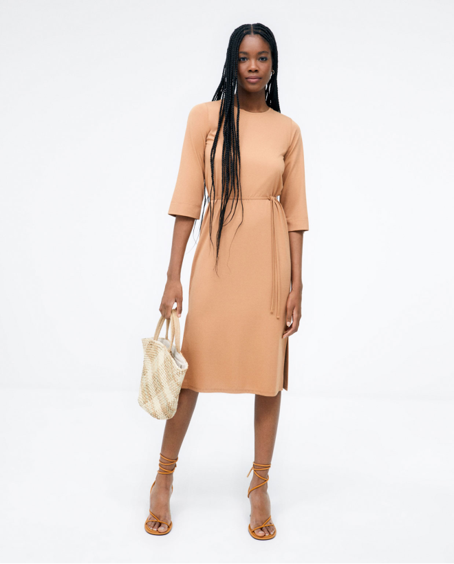Robe midi à nœuds. Manches 3 4. Uni. Beige