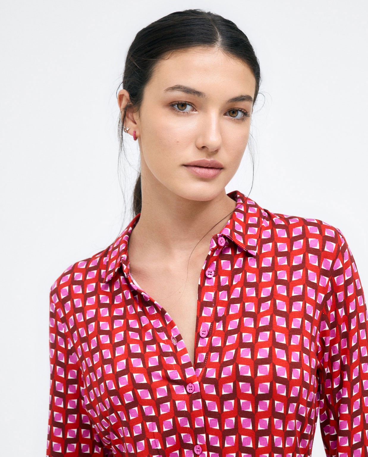 Chemise à manches longues. Imprimé géométrique  Rouge