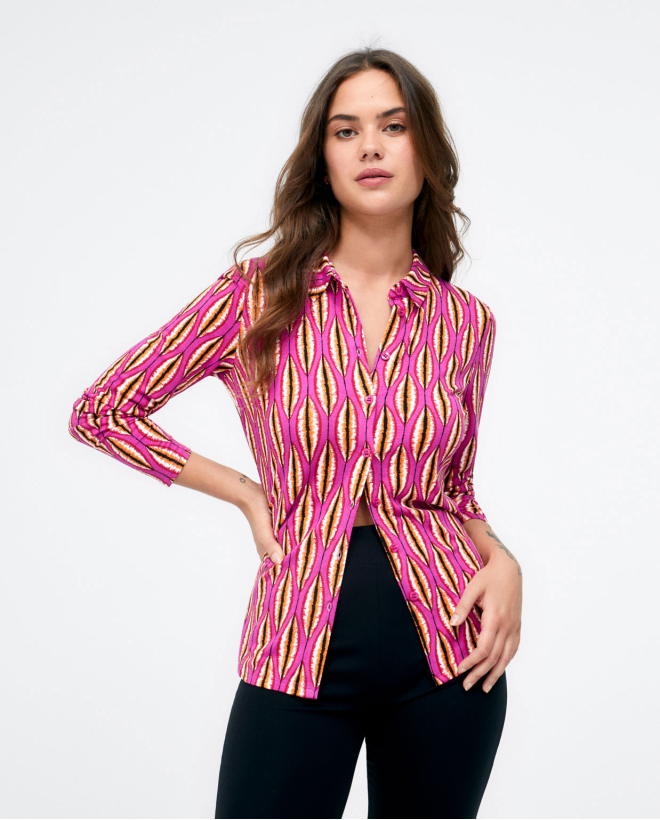 Chemise à manches longues....