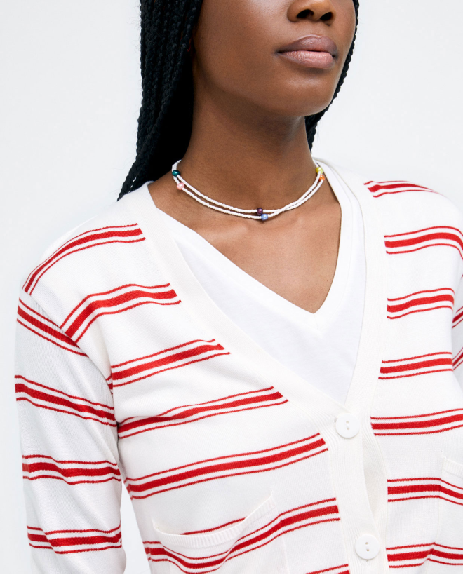 Cardigan en tricot avec poches. Rayures s Rouge