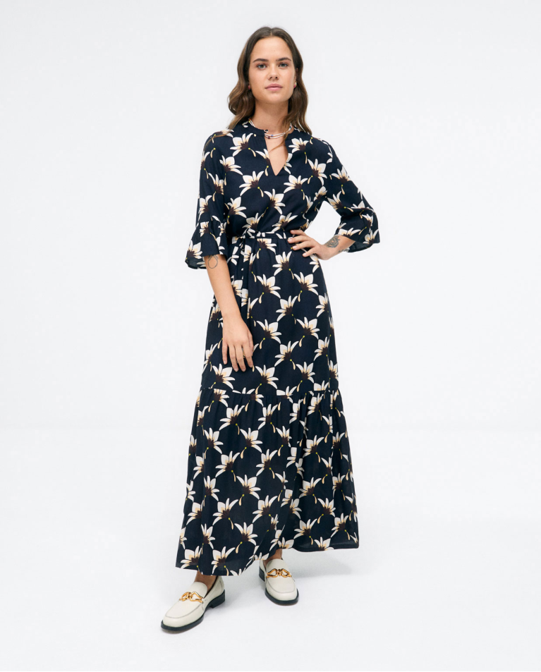 Robe midi avec manches à volants. Imprimé Noir