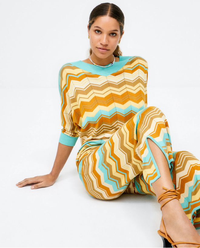 Straight knitted long trousers. Stripes Yellow