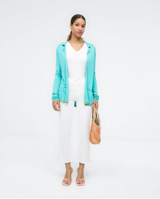 Veste en tricot avec poches. Turquoise