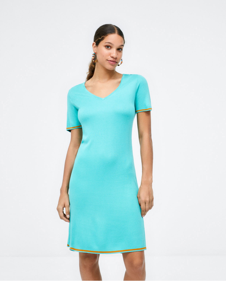 Short knitted dress. V-neck. Plain Turquoise
