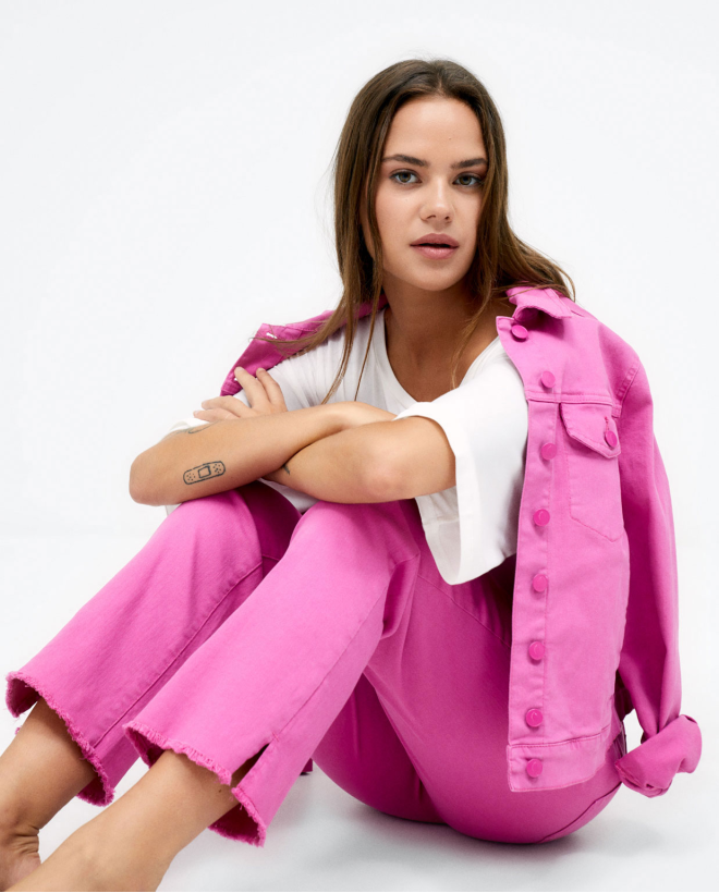 Pantaloni lunghi dritti in denim. Tinta unita Fucsia