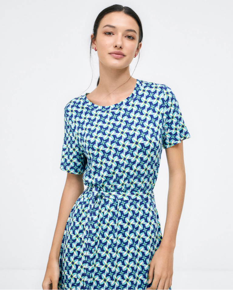 Robe midi nouée et croisée. Bleu