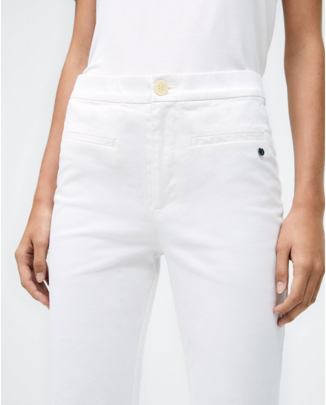 Pantaloni lunghi a campana. Elastico. Semplice Bianco