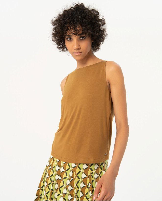 Wide-strap elastic T-shirt Tobacco