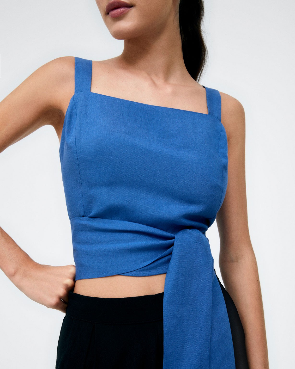 Débardeur noué à la taille. Uni Bleu