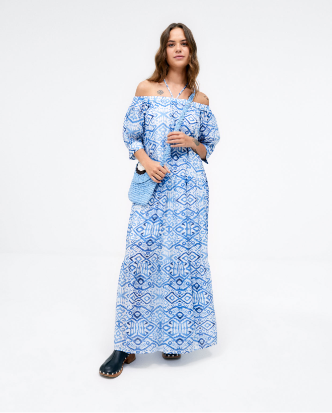 Abito lungo off shoulder. Stampa Azzurro