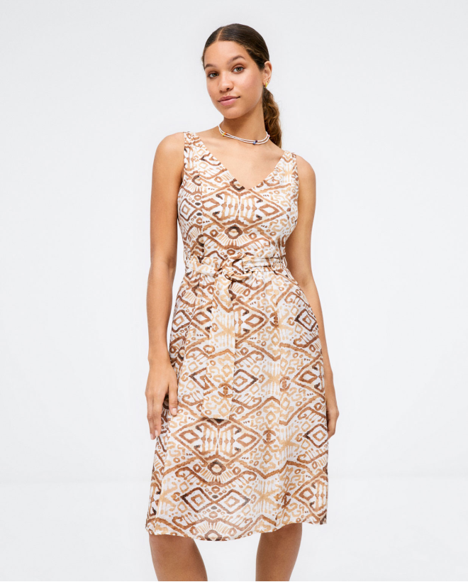 Abito con spalline. Scollo a V. Stampa Beige