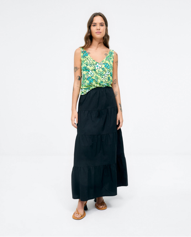 Tank top. V-neck. Green