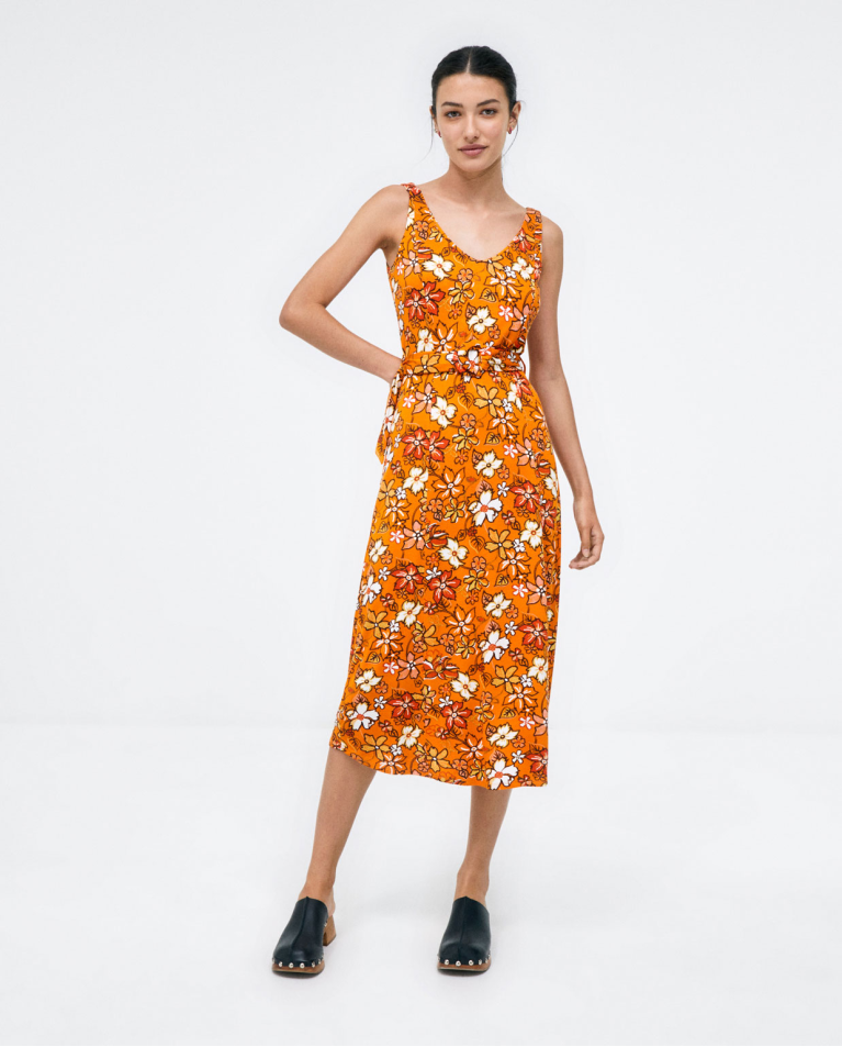 Robe midi à bretelles. Elastique. Imprimé Orange