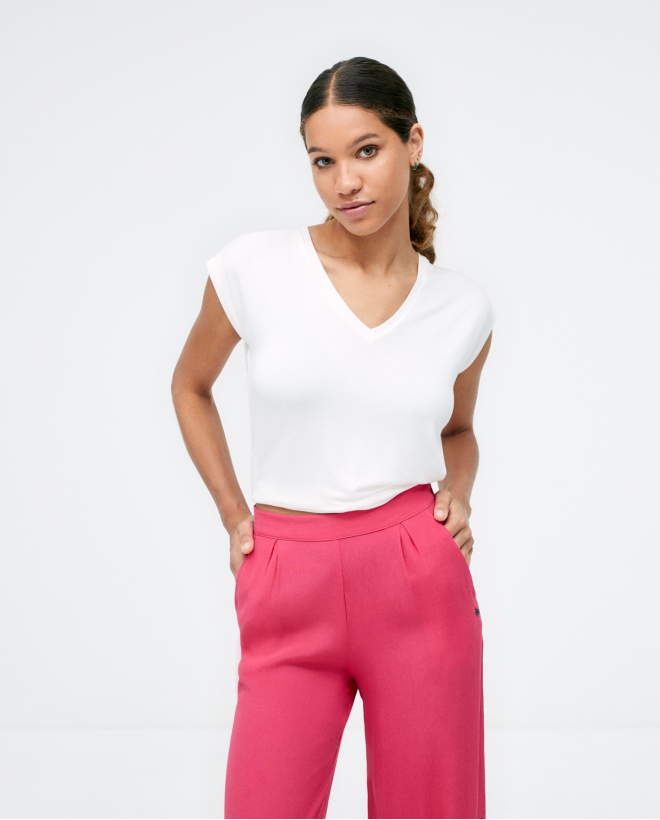Pantaloni larghi alla caviglia. Fucsia